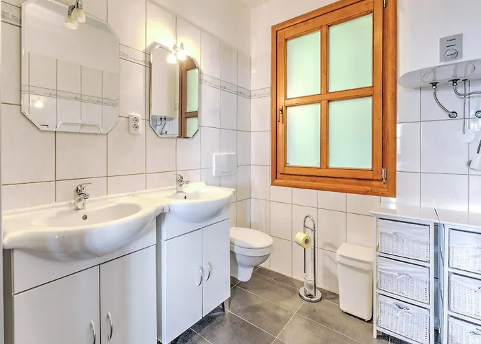 Chalet Detached Wooden In Carinthia Near The Simonhoehe Area